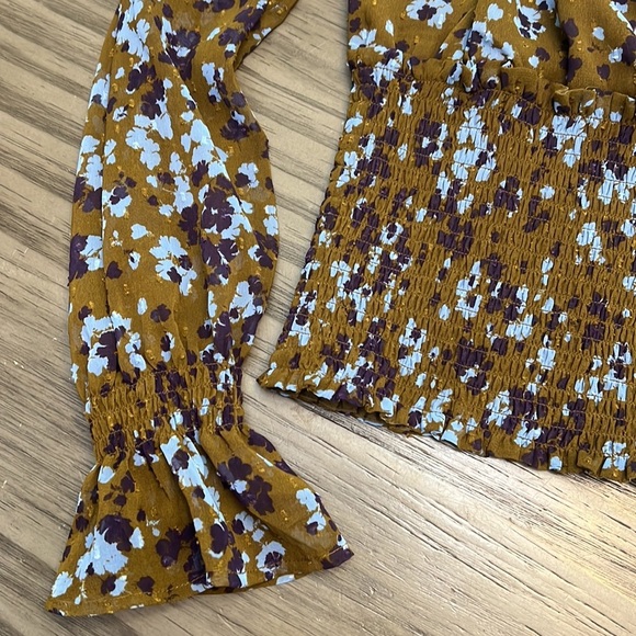 ASTR THE LABEL BLOUSE SMALL - Picture 7 of 16